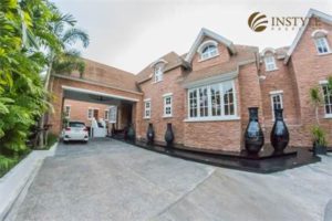 Castle House Sukhumvit 71